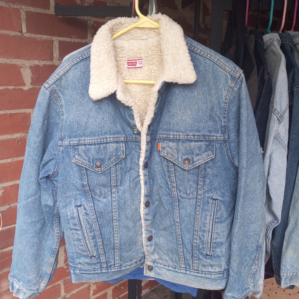 Levia orange tab sherpa jacket,  size medium short